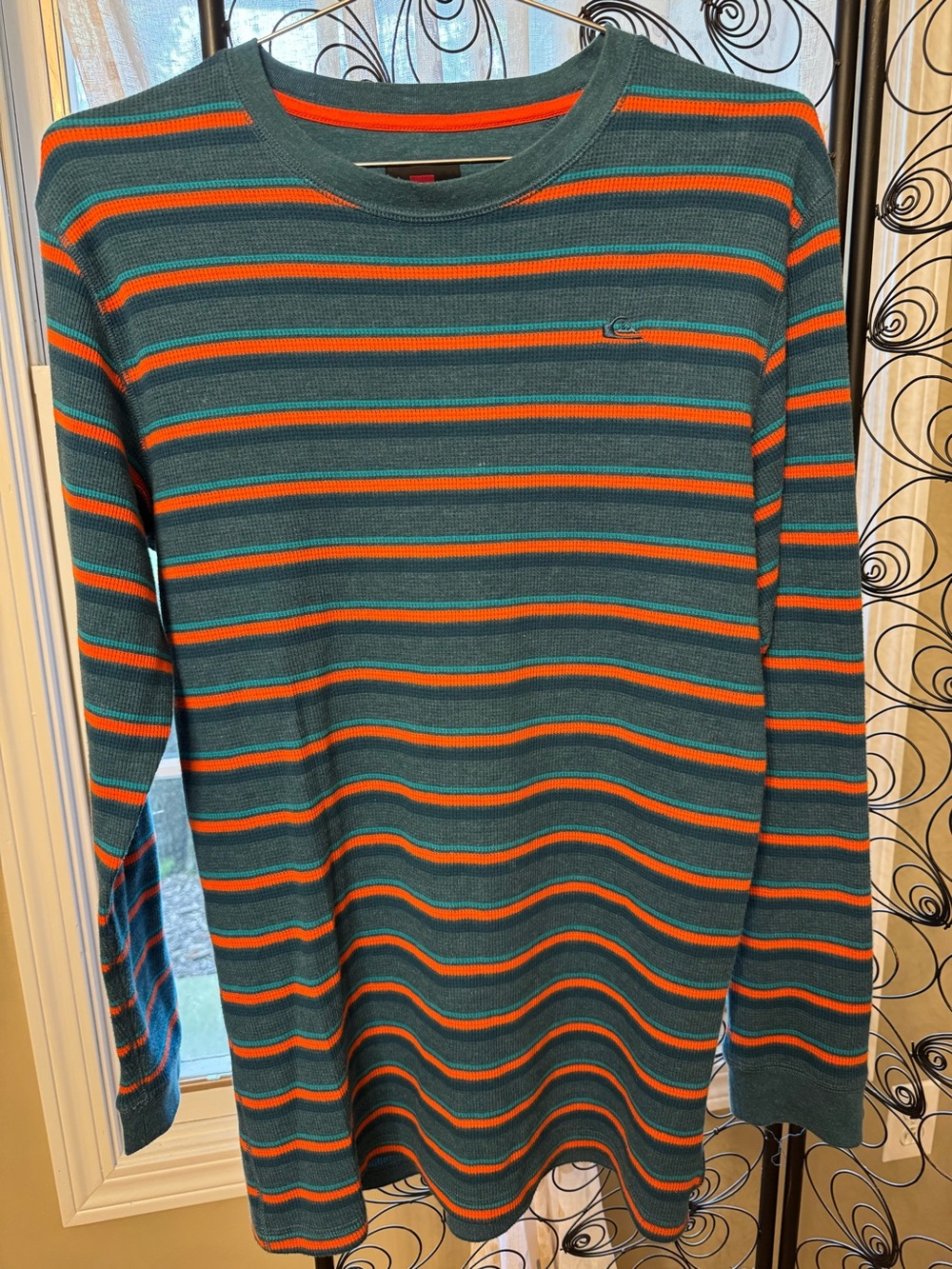 Quiksilver vintage -style long sleeve shirt